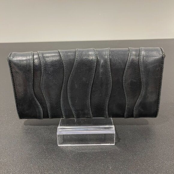 Prada Long Wallet Black Textured Leather Preloved (47180) - Picture 2 of 8